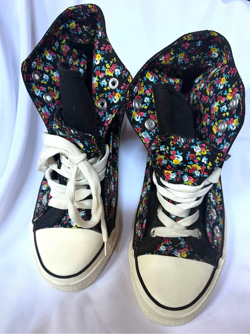 Wet Seal Black Floral hi top flip down variety ways to wear Lace-Up Shoe